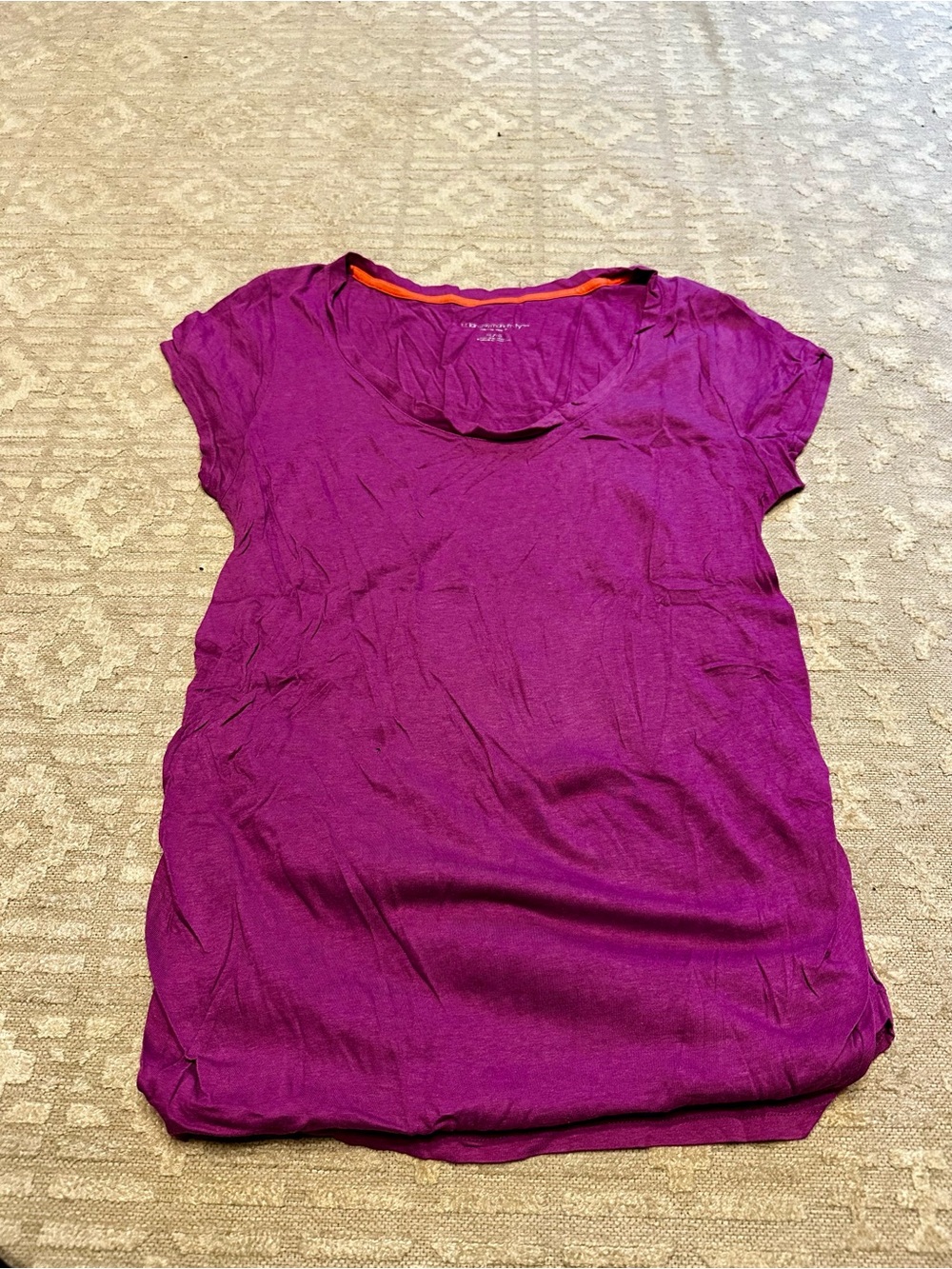 Liz Lange for Target Short Sleeve Maternity Scoop Neck Tee in Magenta